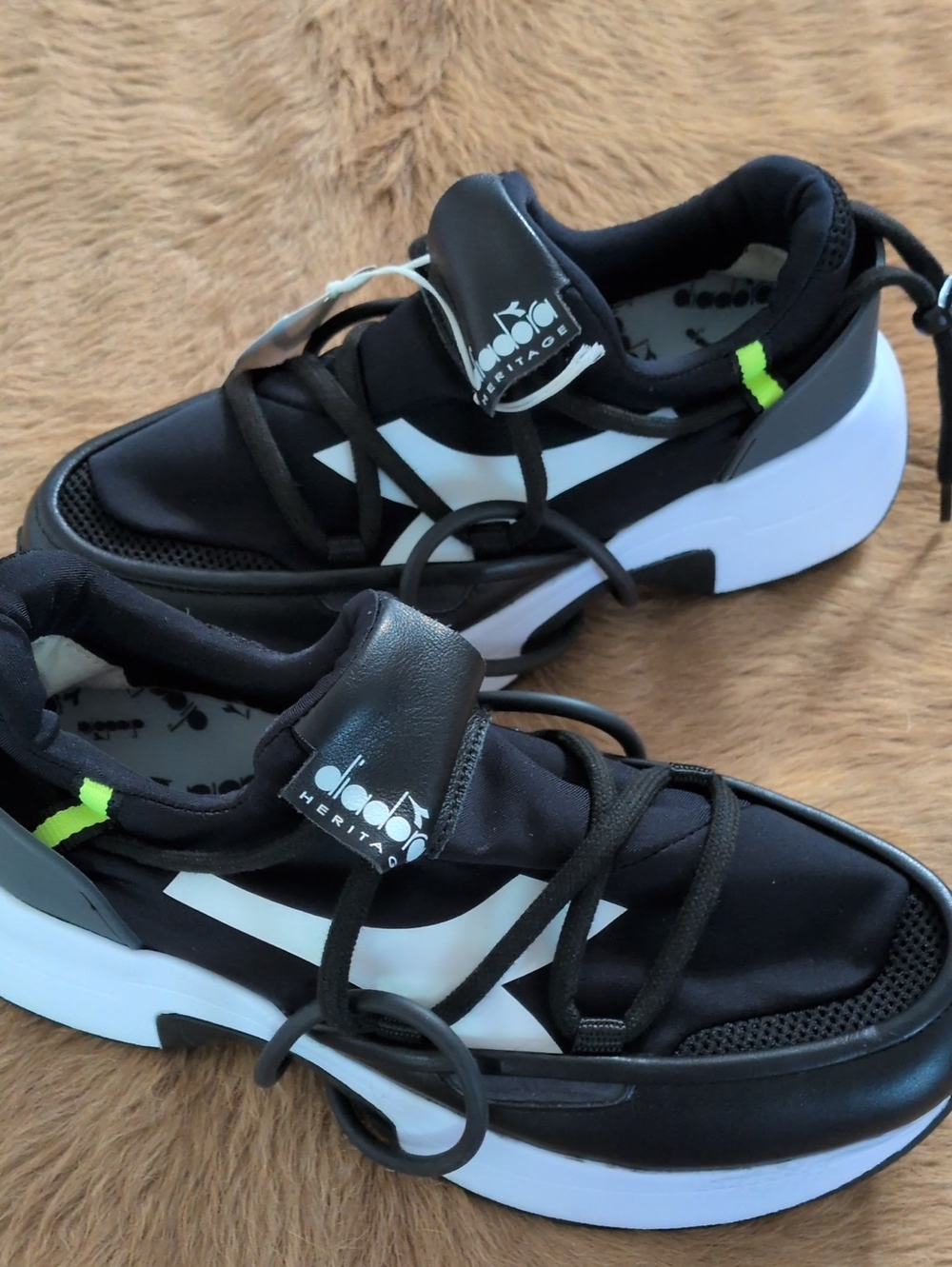 Diadora Black and White Athletic Shoes - Size 5
